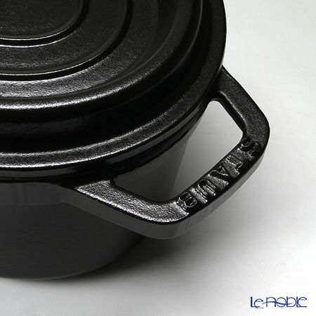 ストウブ（staub） ピコ・ココット オーバル 23cm／2.35L ブラック
