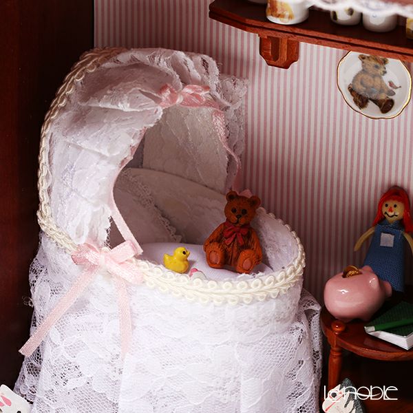 ロイター・ポーセリン チルドレンズ ルーム （子供部屋） 001.705／4 ミニチュア ピクチャーボックス M