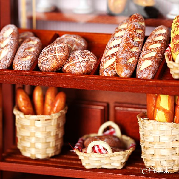 ロイター・ポーセリン ベーカリー 102.794／5 ライト付 ミニチュア ドールハウス L