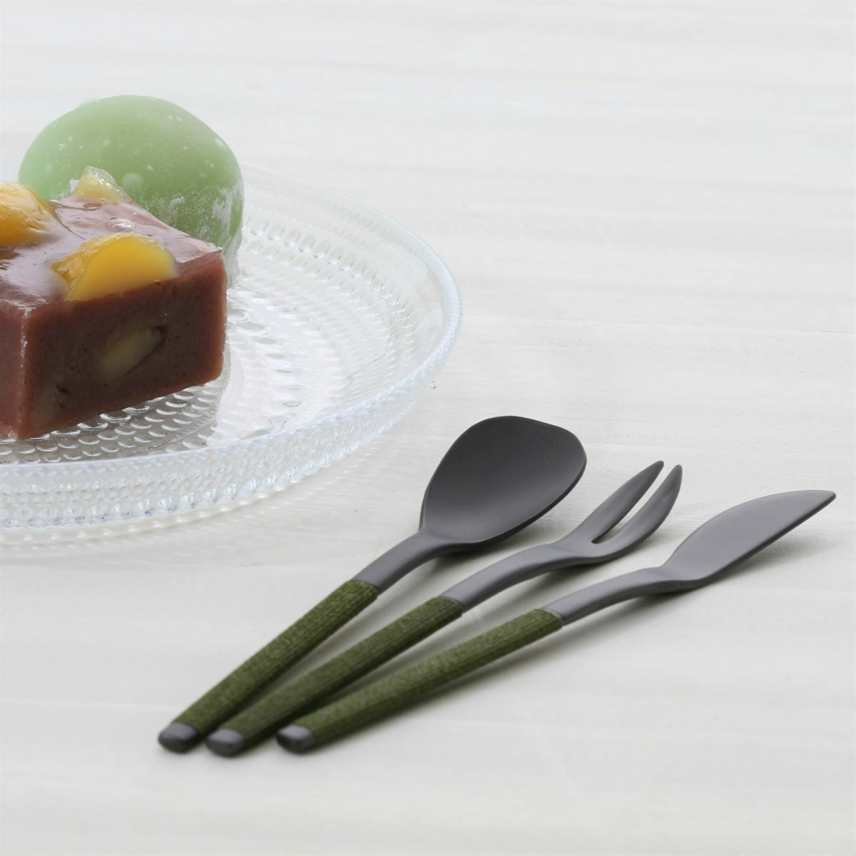 サクライ J-Tone 布着せカトラリー 紗綾 漆黒／抹茶 鶴田一郎デザイン 和菓子ナイフ、スプーン、フォーク 3本セット