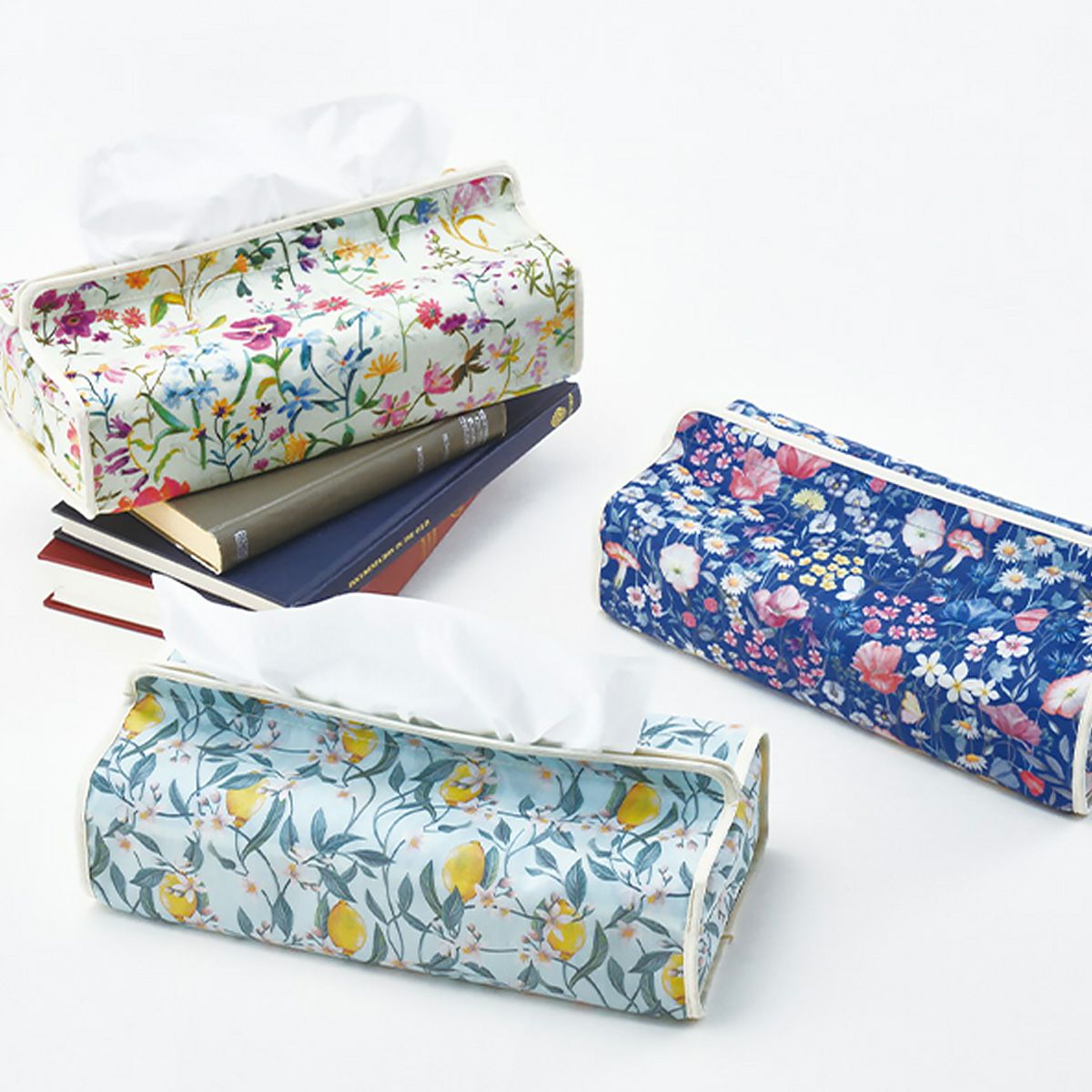 リバティプリント（LIBERTY PRINT）を使用したティッシュカバー マウベリーナ グレー 22.5×11.5×H5cm用 日本製