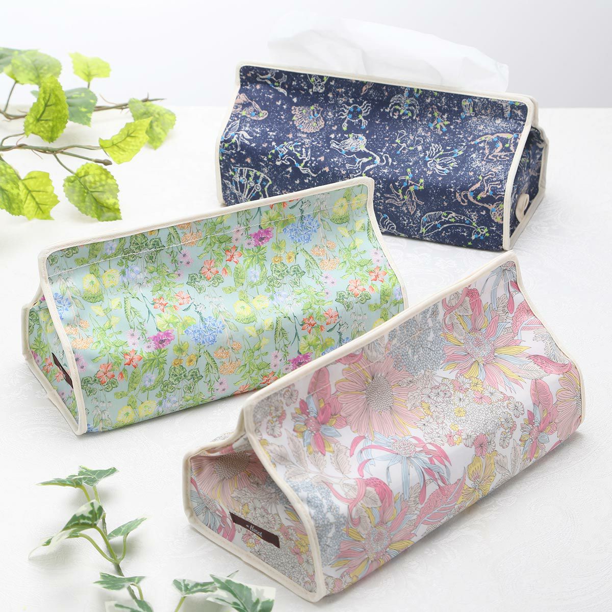 リバティプリント（LIBERTY PRINT）を使用したティッシュカバー ケビン ネイビー 22.5×11.5×H5cm用 日本製