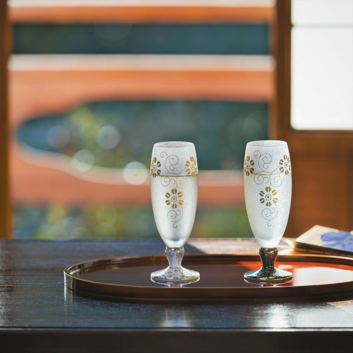 石塚硝子 プレミアムニッポンテイスト みぞれ九谷 白粒鉄仙 ショートステムグラス 125ml 木箱入 9417