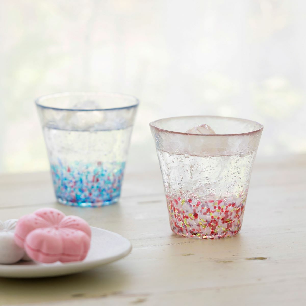 津軽びいどろ にほんの色 舞う桜と春の空 グラスペア （ふうけい）260ml FS-62505