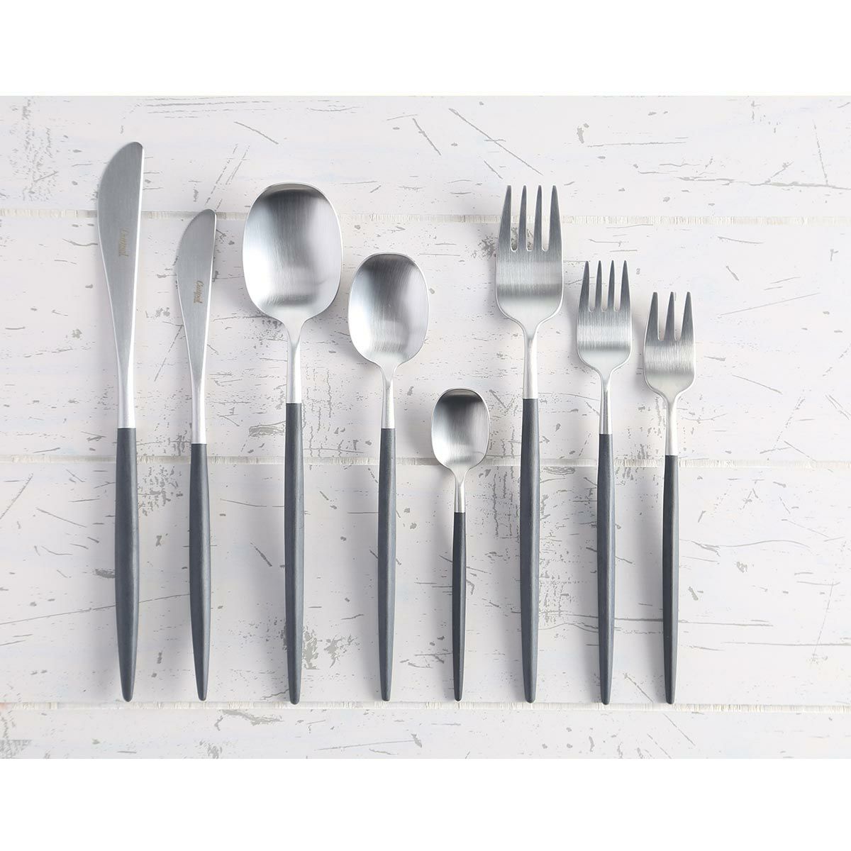 クチポール ナウ NAU ブラック／シルバー デザートスプーン 18.3cm マット仕上げ