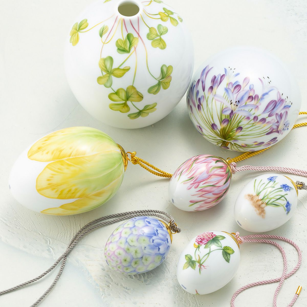 ロイヤルコペンハーゲン（Royal Copenhagen） スプリングコレクション 2023 イースターエッグ ウォーターリリー ペタル -花びら-H6cm 1066075 ※画像の紐のお色は一例※