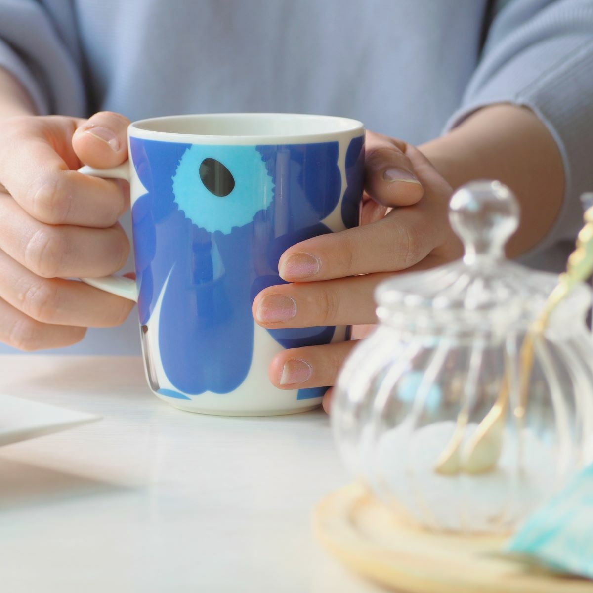 マリメッコ（marimekko） Unikko ウニッコ マグカップ 250ml ホワイト×ブルー 63431-017