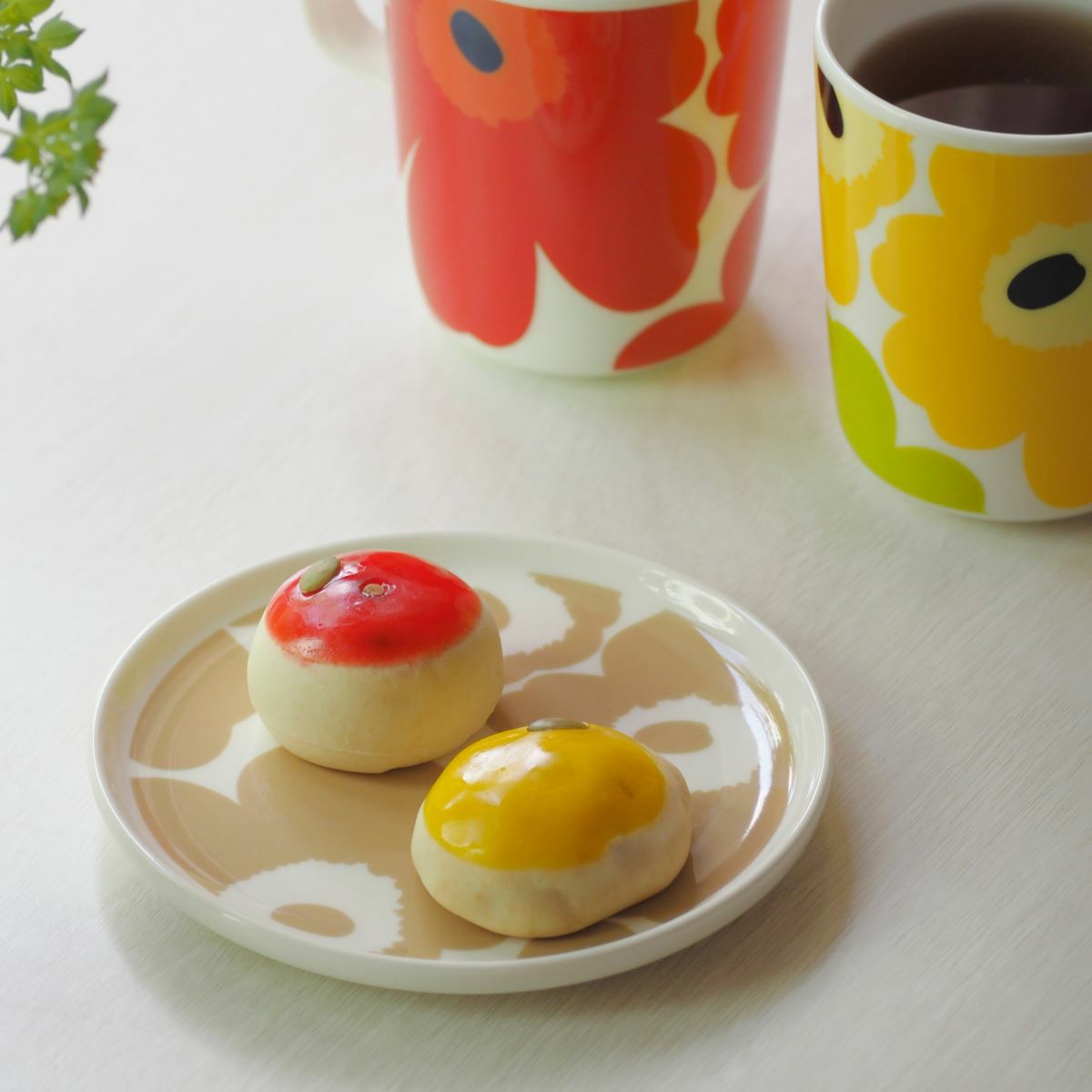 マリメッコ（marimekko） Unikko ウニッコ プレート 13.5cm ホワイト×ベージュ 070398-180／20SS