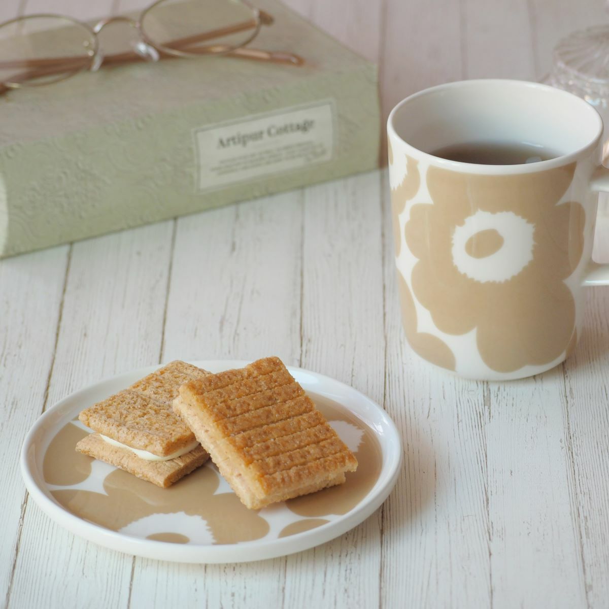 マリメッコ（marimekko） Unikko ウニッコ プレート 13.5cm ホワイト×ベージュ 070398-180／20SS