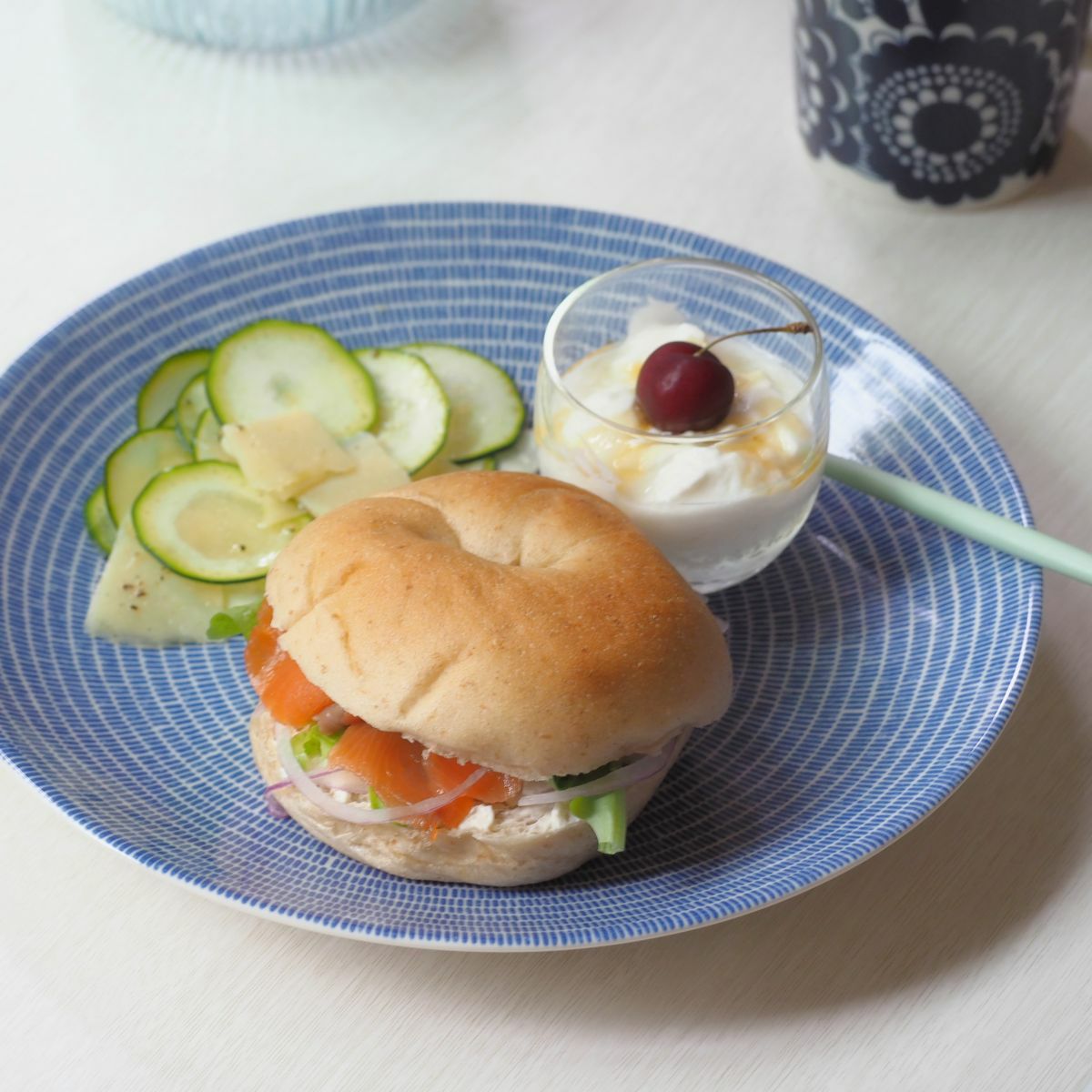 アラビア（ARABIA） 24h Avec アベック ブルー プレート 26cm