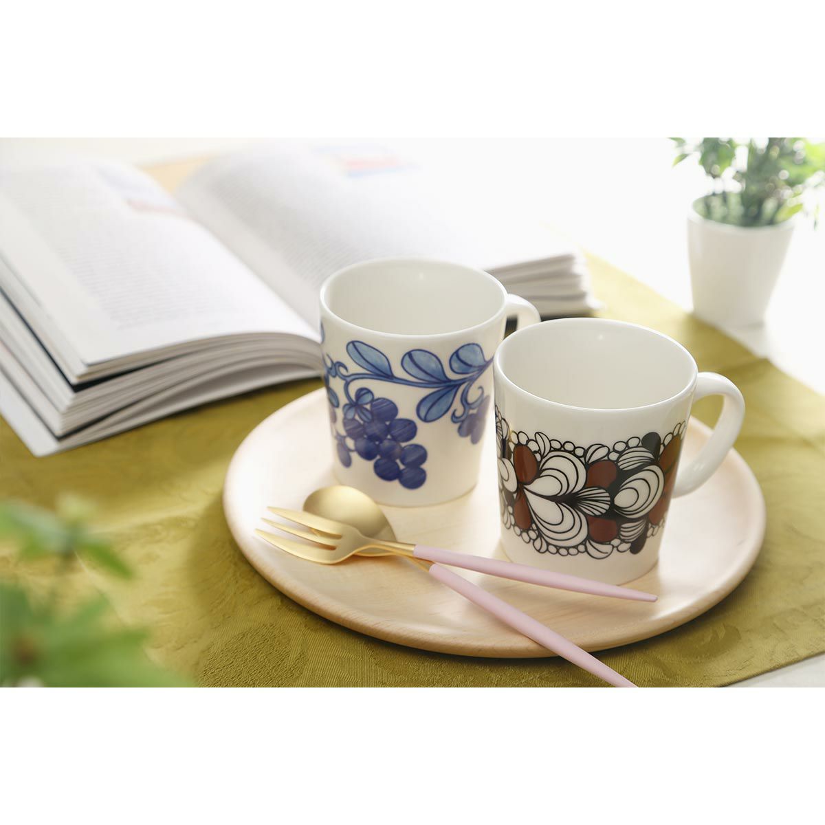 アラビア（ARABIA） トレジャーデザイン by エステリ・トムラ マグカップ Sinimarja／シニマリア 300ml 1058907