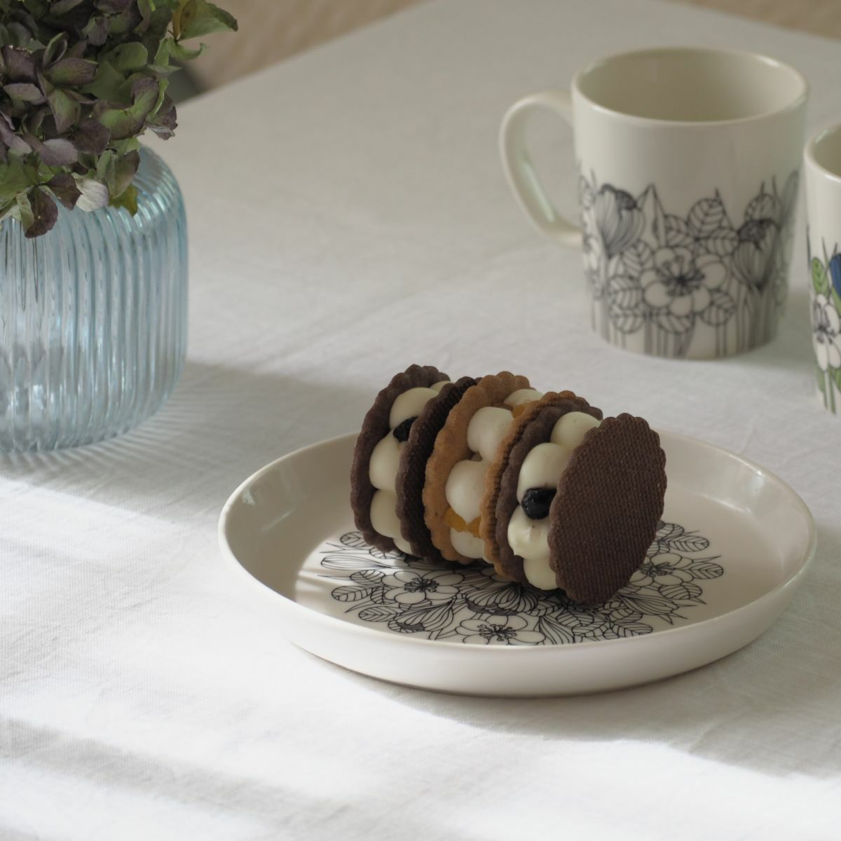 アラビア（ARABIA）クロッカス プレート 19cm ブラック 1062355