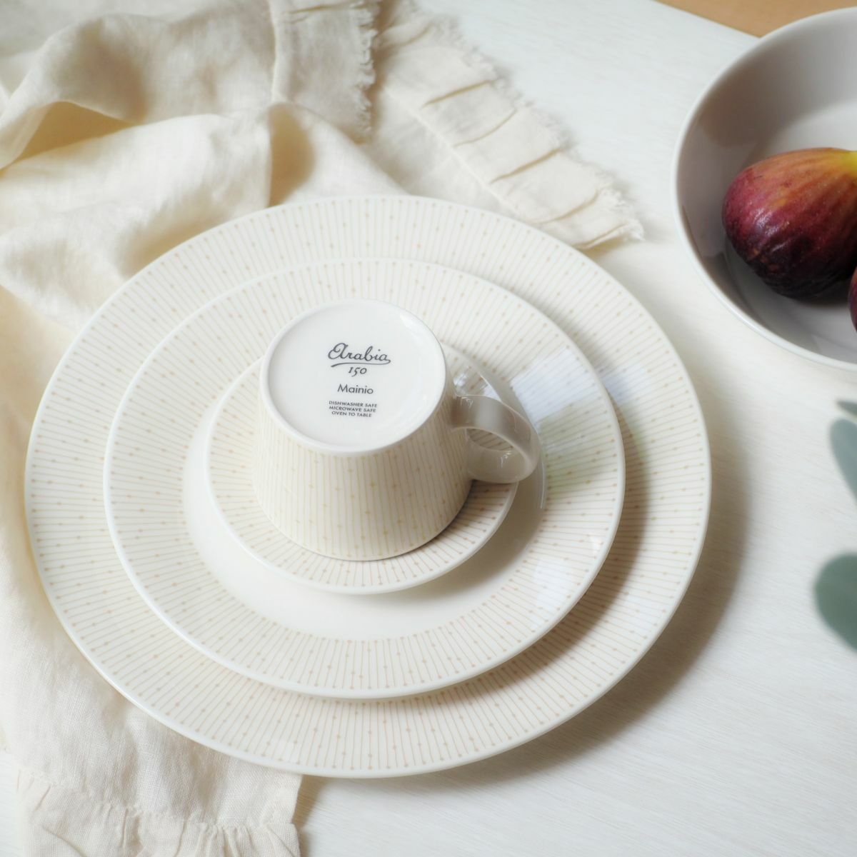 アラビア（ARABIA） マイニオ サラストゥス Mainio Sarastus ベージュ プレート 25cm 1069228