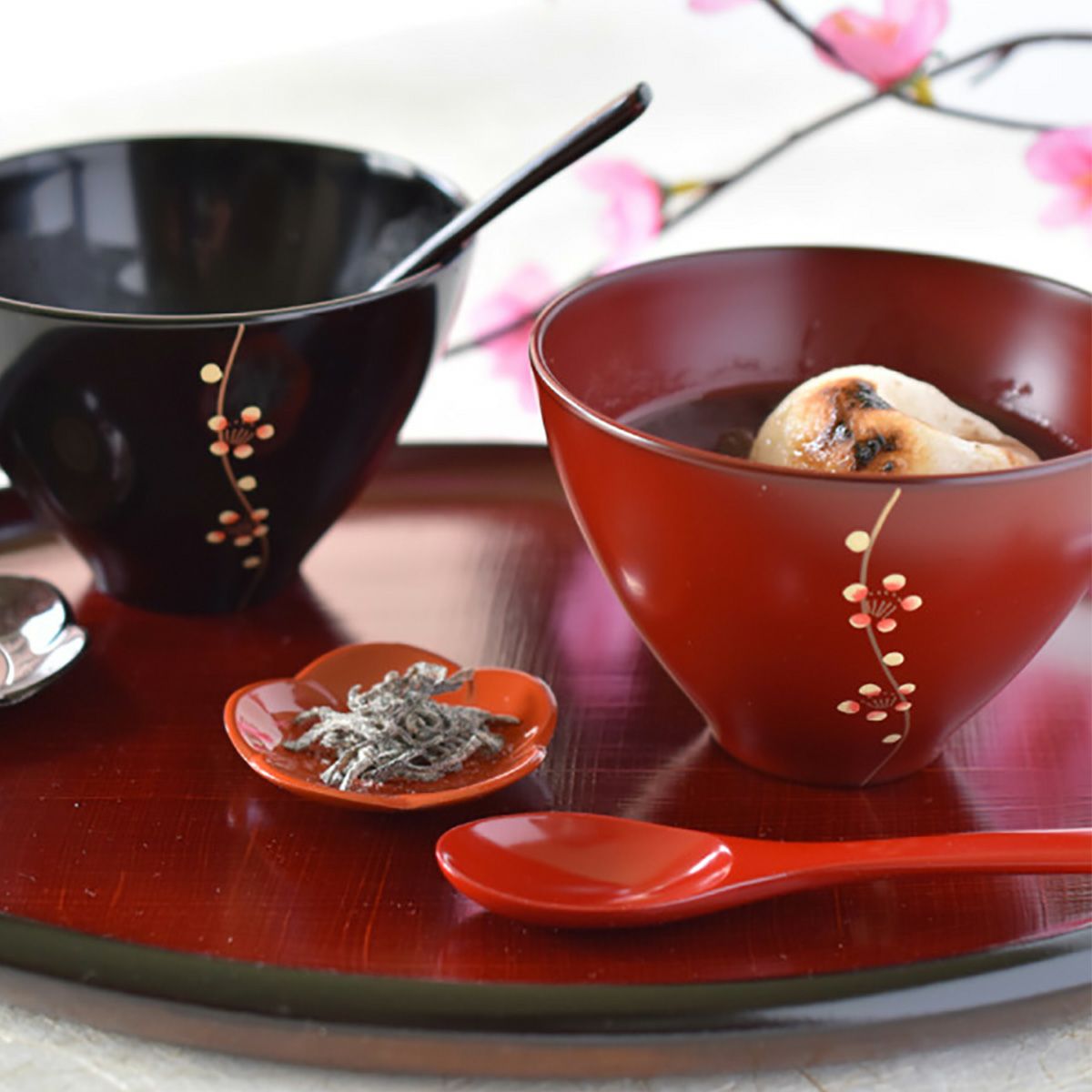 井助 漆器 夫婦汁椀 梅 黒・古代朱 木紛加工品／漆塗り G8-05702