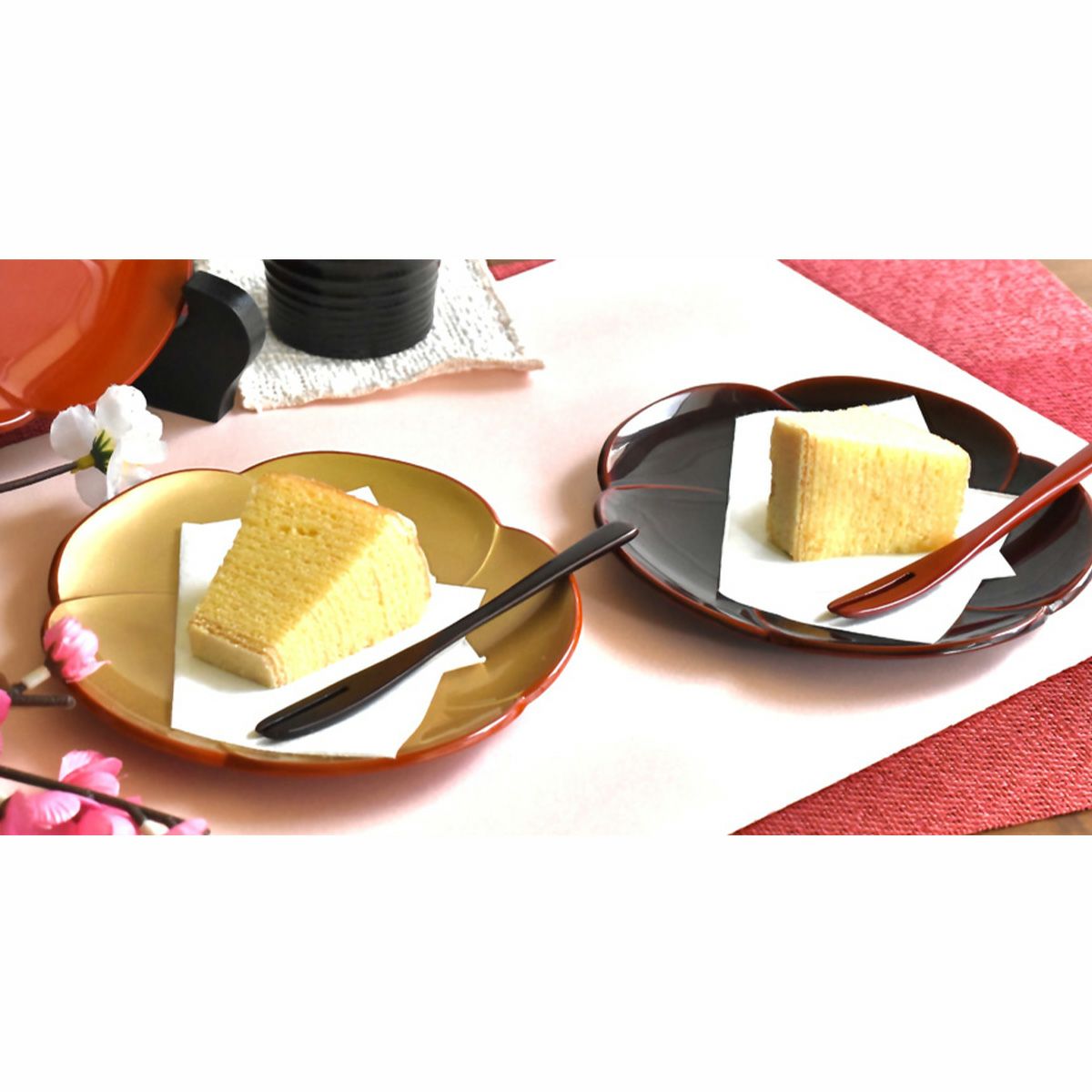 井助 漆器 中皿 福梅 18cm 金箔・銀箔 ペア 木紛加工品／ウレタン塗り NC-430／556