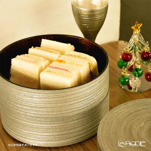 井助 丸三段重 銀さび 漆塗り 木製（栓の木）18.3×H17.5cm NC-850