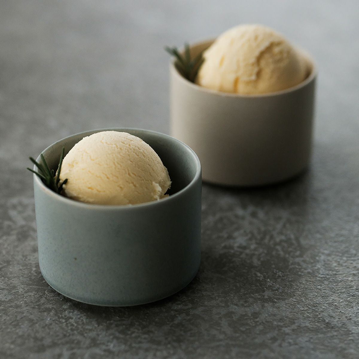 きほんのうつわ リサイクル土カップ（高台付き） 200ml 生成／きなり 滝呂焼