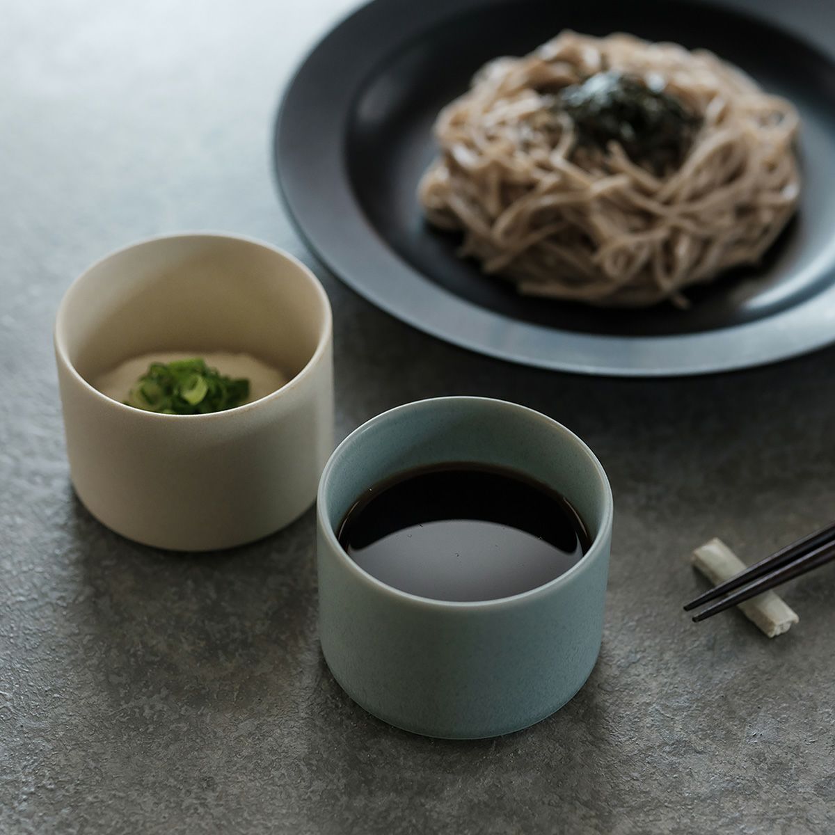 きほんのうつわ リサイクル土カップ（高台付き） 200ml 灰青 滝呂焼