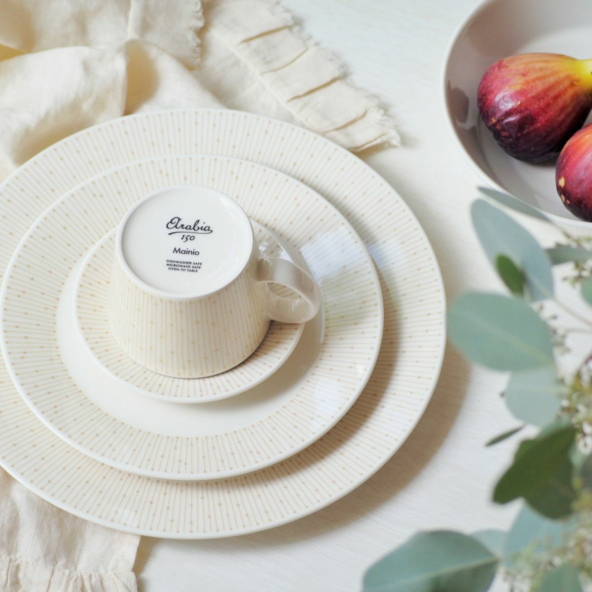 アラビア（ARABIA） マイニオ サラストゥス Mainio Sarastus ベージュ ディーププレート 23cm ＆ プレート（蓋）25cm セット