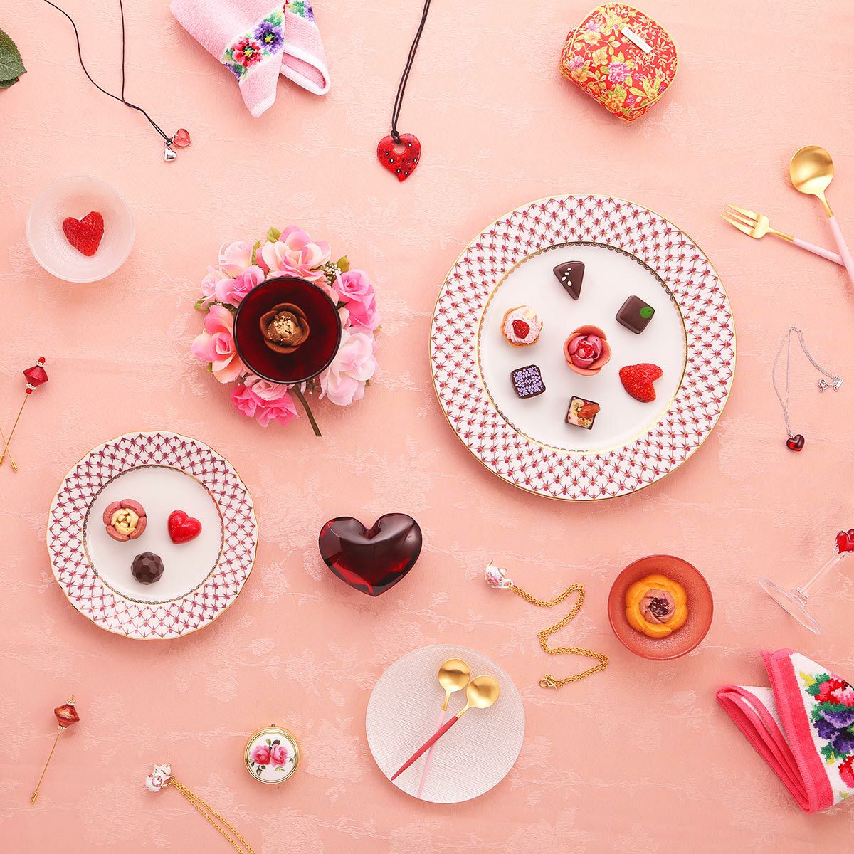 ロシア食器 インペリアル・ポーセリン ブルース（ピンクネット） プレート 18cm ペア