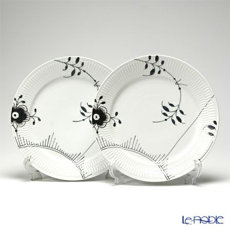 ロイヤルコペンハーゲン（Royal Copenhagen） ブラック フルーテッド メガ ディナープレート 27cm ペア 2542627／1017471