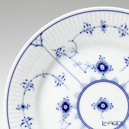 ロイヤルコペンハーゲン（Royal Copenhagen） ブルー フルーテッド プレイン トリオセット（コーヒー）