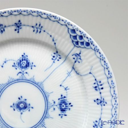 ロイヤルコペンハーゲン（Royal Copenhagen） ブルー フルーテッド ハーフレース トリオセット（ティー）