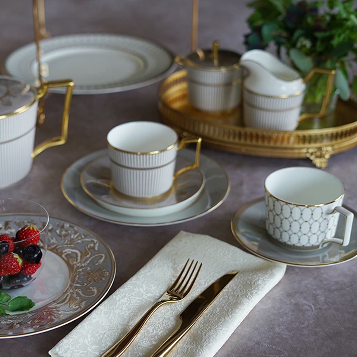 ウェッジウッド（Wedgwood） ルネッサンス グレイ（グレー） ティーカップ＆ソーサー 250ml ペア