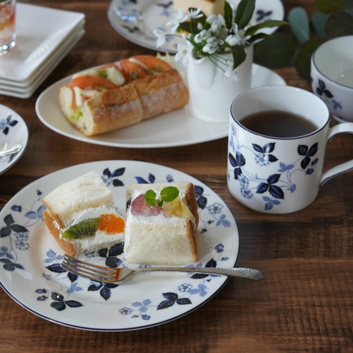 ウェッジウッド（Wedgwood） ストロベリーインクブルー マグカップ 350ml ペア