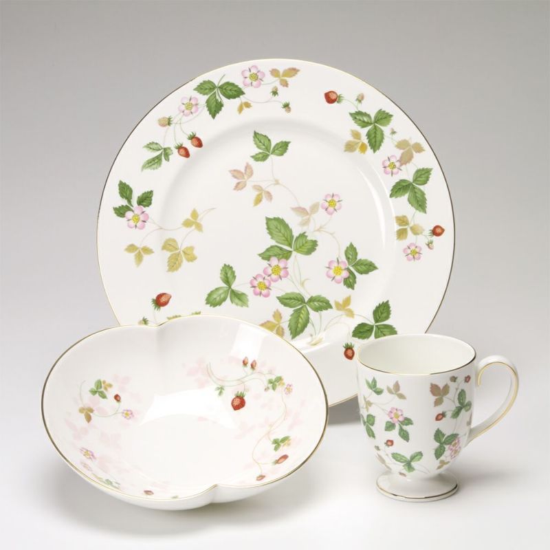 ウェッジウッド（Wedgwood） ワイルドストロベリー マグ＆プレート＆ボウル 3点セット