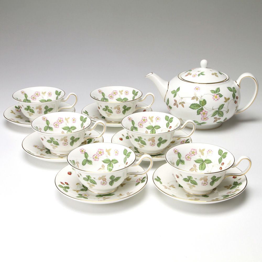 ウェッジウッド（Wedgwood） ワイルドストロベリー ティーカップ＆ソーサー（ピオニー）＆ティーポット 7点セット