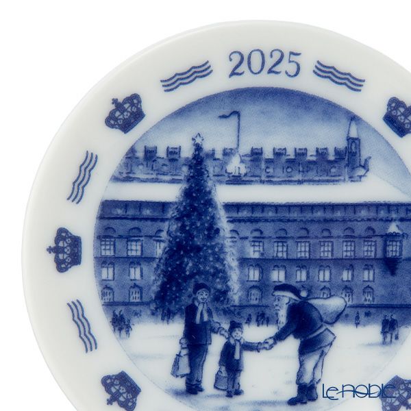 ロイヤルコペンハーゲン（Royal Copenhagen） ミニプラケット／ミニイヤープレート 8cm CHRISTMAS IN COPENGHAGEN 2025年／令和7年